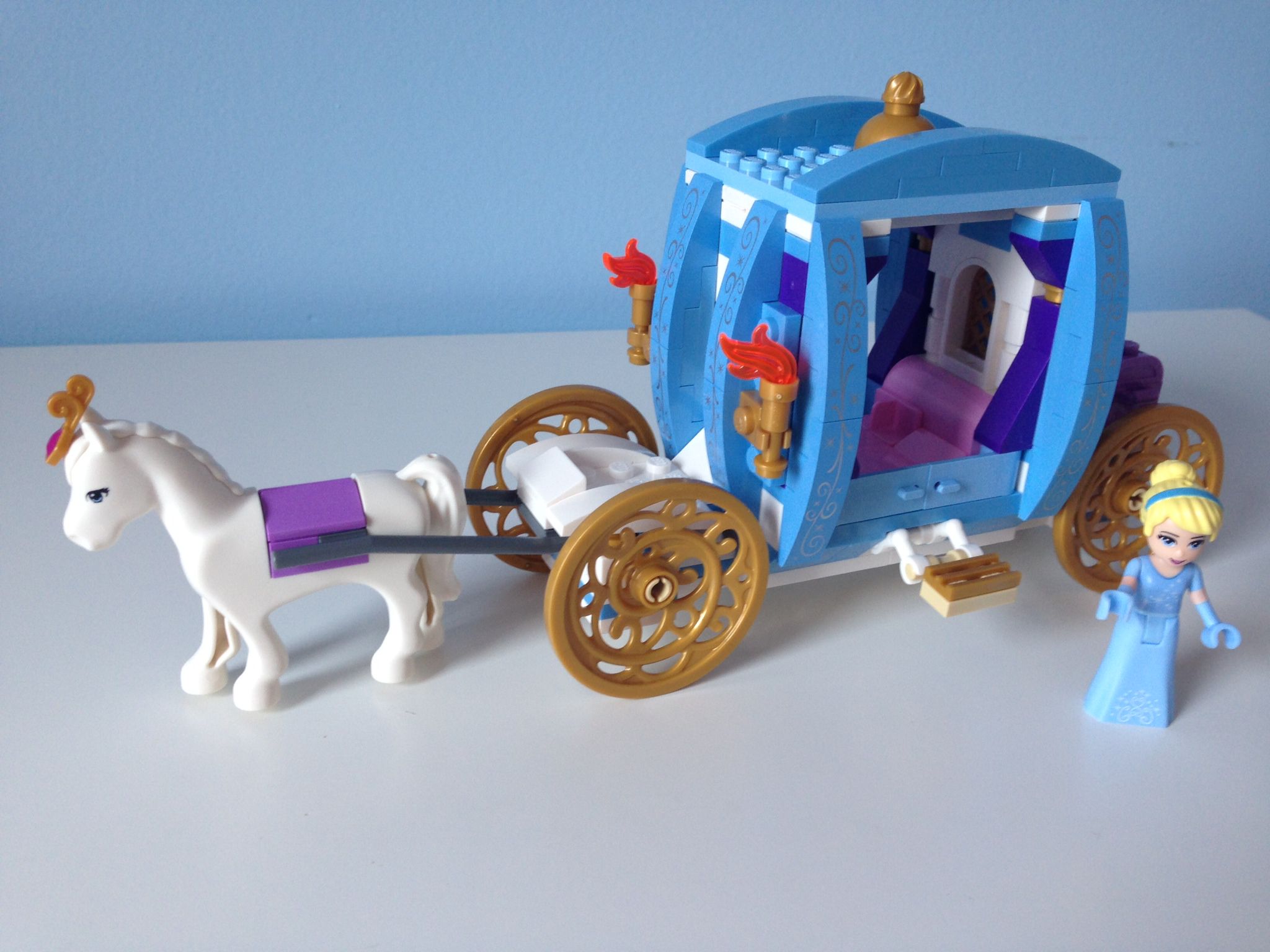 Đồ chơi Lego Friends Cinderella’s Dream Carriage 41053 – Xe Ngựa Của Lọ Lem