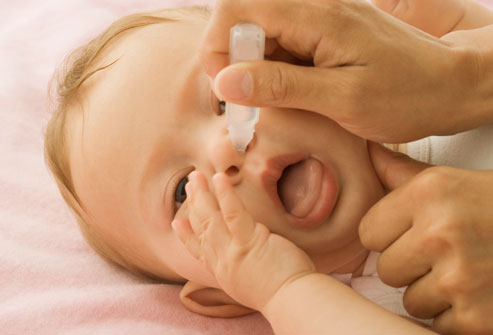 Trẻ 4 tháng tuổi bị sổ mũi