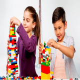 Các bậc phụ huynh nói gì  khi mua đồ chơi lego ở Hà Nội